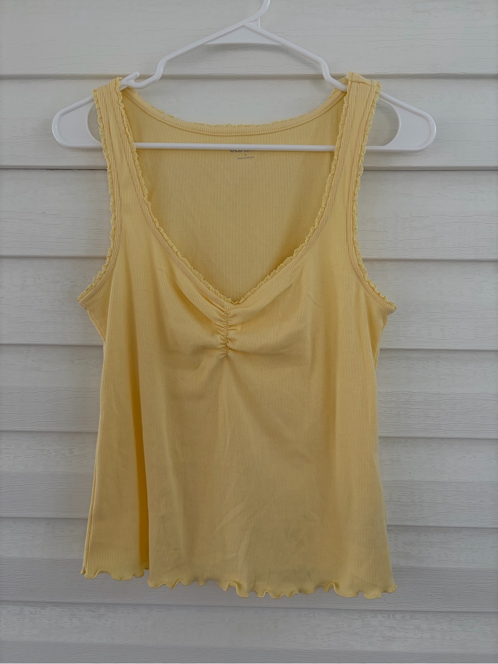 Old Navy L Butter Yellow Ribbed Tank Top Lettuce Hem Y2K Basic